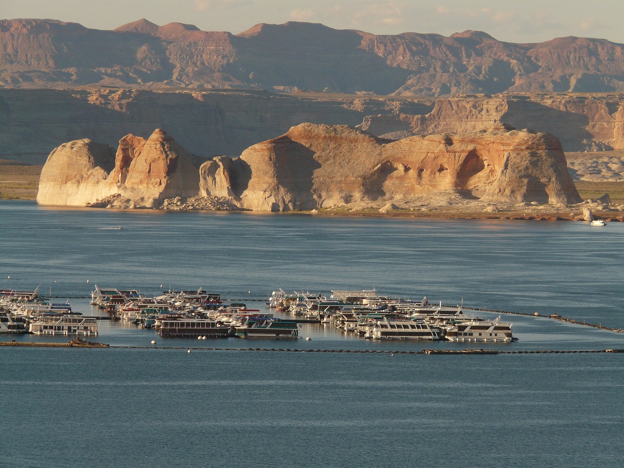 悲剧的瞬间,男子水库泄洪口抓鱼不幸身亡 悲剧的瞬间,男子水库泄洪口抓鱼不幸身亡