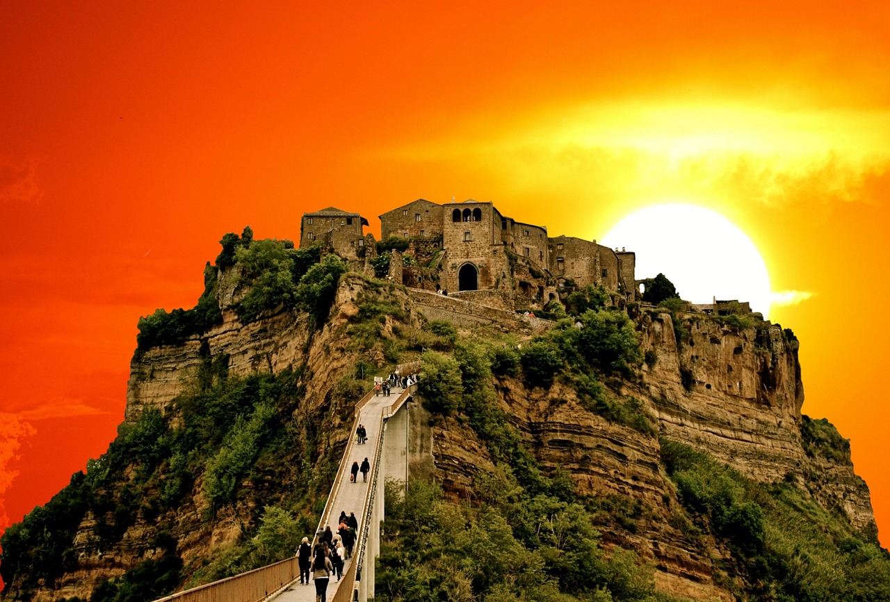 韩信之速，萧何难及——论历史巨人的超越与追赶