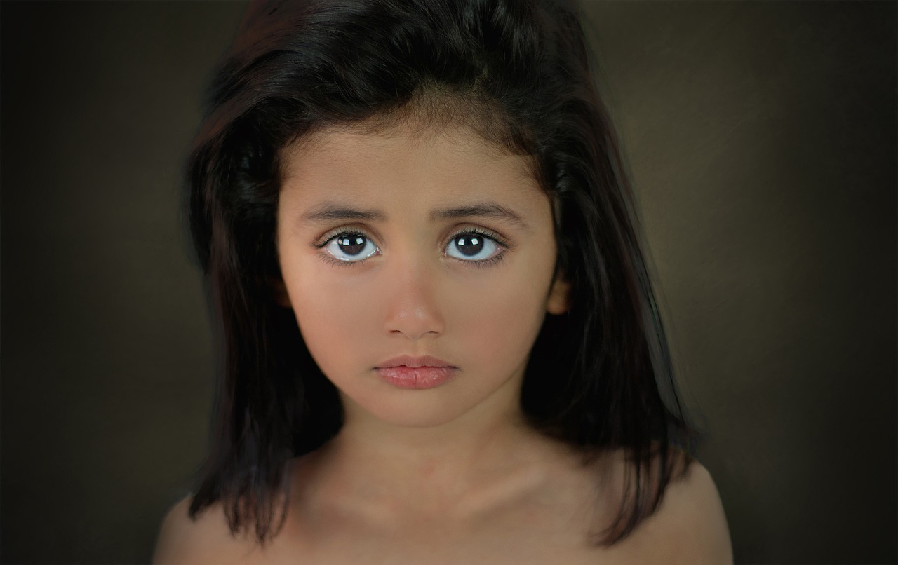 男子出差归来，惊见家被妻子出租爹我是你亲生闺女啊小说免费阅读