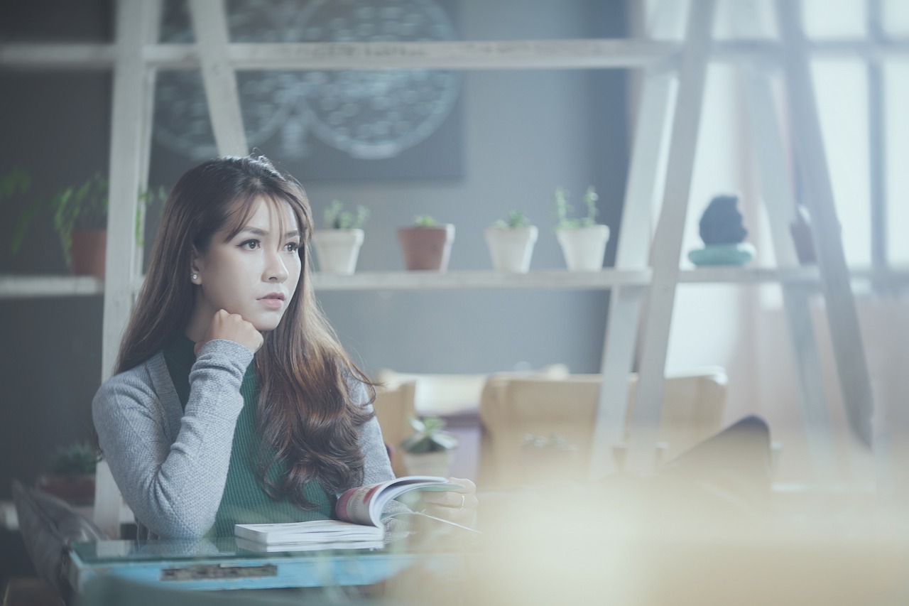 揭秘美女衣下世界，探索游戏与文化背后的深层意蕴