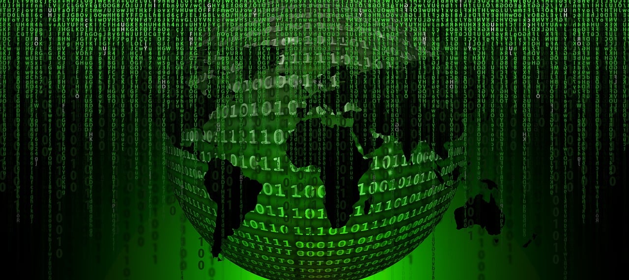 迈克菲，守护数字安全的全能战士——揭秘手机杀毒软件的全方位解析