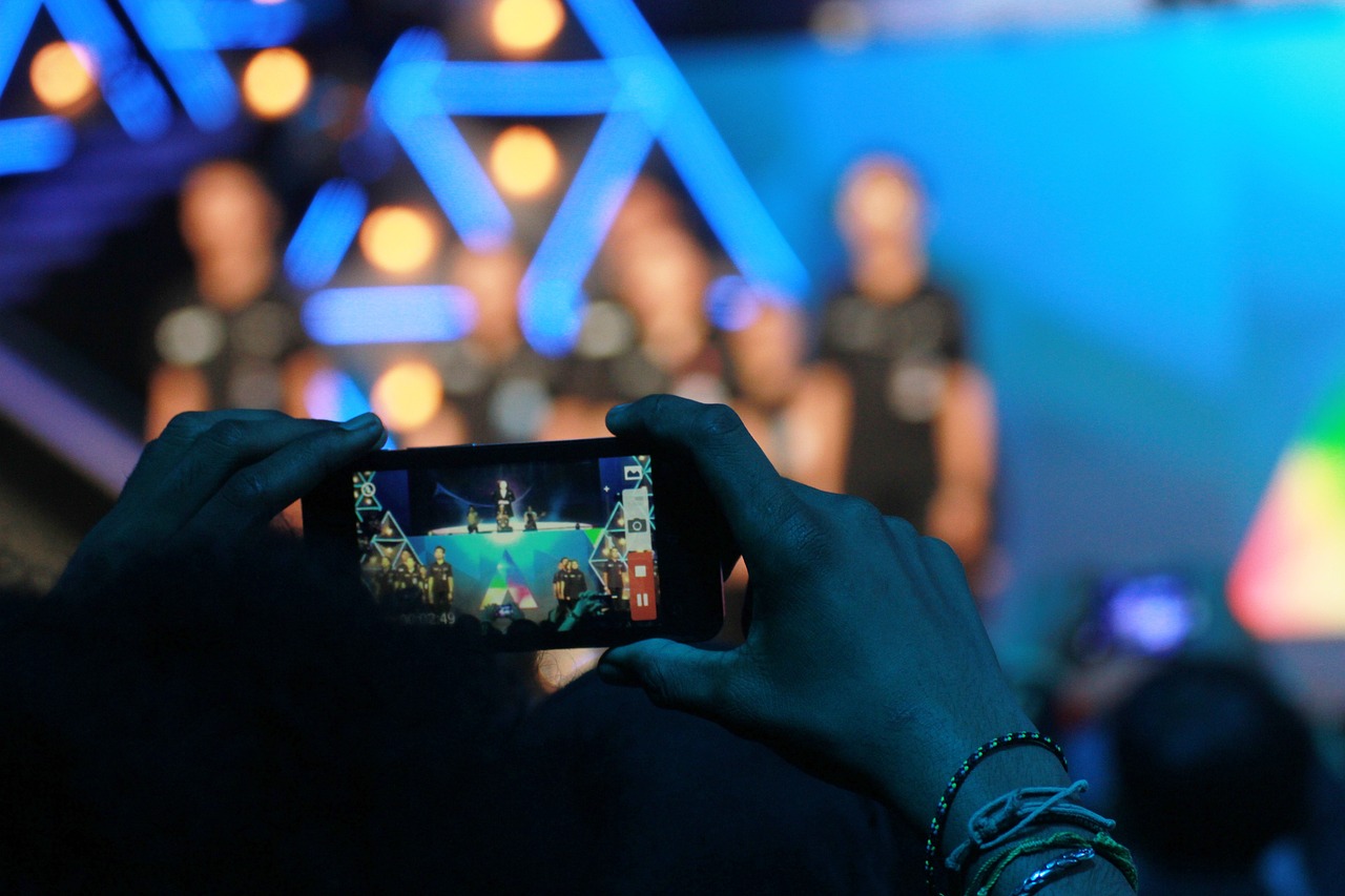 探索虚拟世界，揭秘海外成人H小游戏的文化与伦理边界