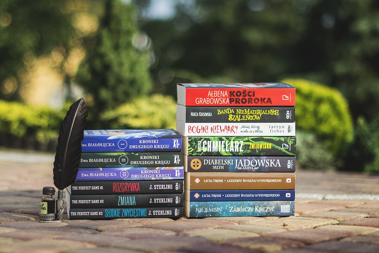 探秘摩尔庄园，警察任务背后的智慧与乐趣